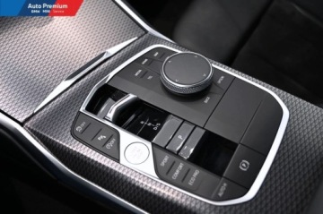 BMW Seria 3 G20-G21 2022 BMW Seria 3 330i xDrivePakiet Sportowy MFotel Sportowy 2.0 Benzyna 245KM, zdjęcie 6