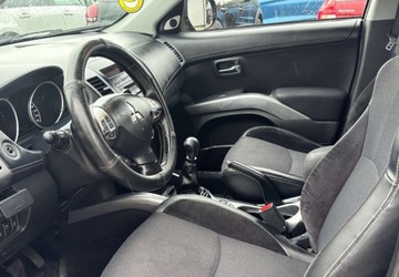 Mitsubishi Outlander II 2.0 DID DOHC 140KM 2009 Mitsubishi Outlander 4x4 7 osobowy 2.0 Diesel 140KM, zdjęcie 7