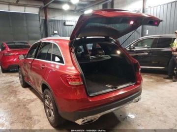 Mercedes GLC C253 2019 Mercedes-Benz GLC 300 4Matic 2019 2.0L 2.0 Benzyna 241KM, zdjęcie 3