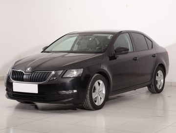 Skoda Octavia III Liftback Facelifting 2.0 TDI 150KM 2018 Skoda Octavia 2.0 TDI, Salon Polska, Serwis ASO, zdjęcie 1