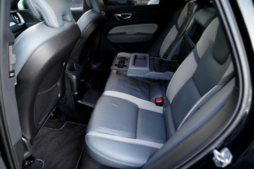 Volvo XC60 II Crossover Plug-In 2.0 T8 Twin Engine Plug-in Hybrid 390KM 2021 Volvo XC 60 INSCRIPTION panorama ful led, zdjęcie 22