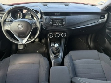 Alfa Romeo Giulietta Nuova II Hatchback 5d Facelifting 2016 2.0 JTDM-2 150KM 2017 Alfa Romeo Giulietta Tylko 145000km*Zarejestrowany, zdjęcie 13