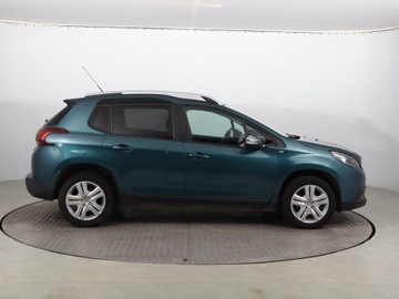 Peugeot 2008 I SUV Facelifting 1.2 PureTech 110KM 2017 Peugeot 2008 1.2 PureTech, Salon Polska, zdjęcie 5