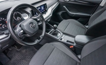 Skoda Octavia IV Kombi 2.0 TDI 115KM 2021 Skoda Octavia 2,0 TDI 115 KM 2.0 Diesel 116KM, zdjęcie 8