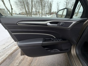 Ford Mondeo V Kombi 2.0 TDCi Bi-Turbo 210KM 2015 Ford Mondeo Vignale 2.0 BI-TURBO TDCI 210 Koni, zdjęcie 16