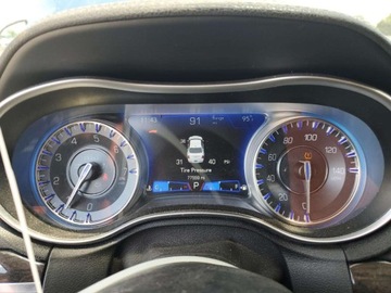 Chrysler 300C II 2022 Chrysler 300 Touring L 2022 3.6l 3.6 Benzyna 292KM, zdjęcie 9