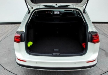 Volkswagen Golf VIII Alltrack 2.0 TDI 200KM 2022 Volkswagen Golf Alltrack 2.0TDI 200KM 4MOTION DSG, Reflektory LED Matrix,, zdjęcie 9