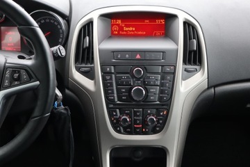 Opel Astra J Hatchback 5d 1.4 Turbo ECOTEC 140KM 2012 Opel Astra 1.4 T, Klima, Klimatronic, Tempomat, zdjęcie 12