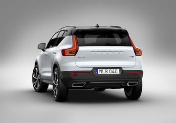 VOLVO XC40 XC60 2.0 D4 2020 ЗАДНЯЯ КРЫШКА