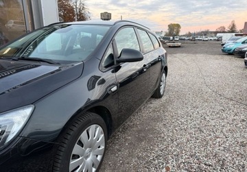 Opel Astra J Sports Tourer Facelifting 1.6 Twinport ECOTEC 115KM 2013 Opel Astra 1 wlasciciel, auto bezwypadkowy, NISKI POTWIERDZONY PRZEBIEG, zdjęcie 29