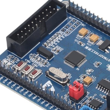 Плата разработки STM32. Все контакты доступны.