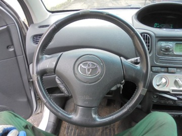 TOYOTA YARIS I P1 VOLANT 03-05 VERSO FL ŠITÁ MULTIFUNKČNÍ AIRBAG KPL