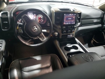  RAM 1500 2021r., Laramie, od ubezpieczalni 5.7 Benzyna 395KM, zdjęcie 7
