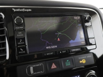 Mitsubishi Outlander III SUV PHEV Facelifting 2017 2.0 203KM 2017 Mitsubishi Outlander PHEV 4x4 automat skóra el., zdjęcie 24