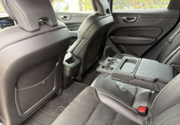 Volvo XC60 II Crossover D4 190KM 2019 Volvo XC 60 Volvo XC 60 D4 R-Design 2.0 Diesel 190KM, zdjęcie 32