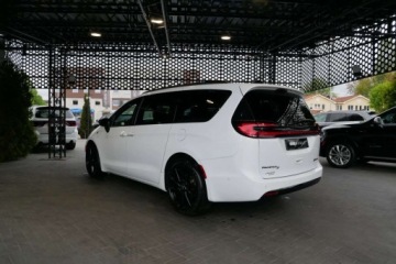 Chrysler Pacifica II 3.6 V6 Hybrid 264KM 2022 Chrysler Pacifica 3.6LHybrydaWersjaS, FamilyCam Wentyl Cam360 RadarPanoram, zdjęcie 3