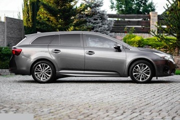 Toyota Avensis III Wagon Facelifting 2015 2.0 D-4D 143KM 2016 Toyota Avensis 2.0 D-4D Selection 143KM 2016r Salon Polska, zdjęcie 3
