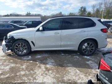 BMW X5 G05 2022 BMW X5 xDrive40i 2022 3.0 Benzyna 335KM, zdjęcie 2