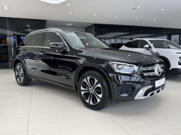 Mercedes GLC C253 SUV Facelifting 2.0 200d 163KM 2020 Mercedes-Benz GLC 200d 4 Matic Kamera cofania Nawigacja LED Salon Pols, zdjęcie 4