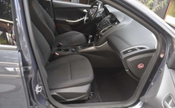 Ford Focus III Sedan Facelifting 1.6 TDCi 95KM 2014 Ford Focus Ford Focus 1.6 TDCi DPF Trend 1.6 Diesel 95KM, zdjęcie 5