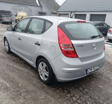 Hyundai i30 I CW Facelifting 1.6 CRDi 90KM 2012 Hyundai i30 Hyundai i30 1.6 CRDi Comfort 1.6 Diesel 90KM, zdjęcie 3