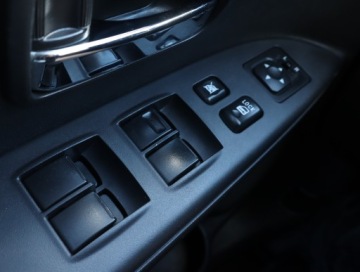 Mitsubishi ASX I SUV Facelifting 2016 1.6 117KM 2018 Mitsubishi ASX 1.6 MIVEC, Salon Polska, Klima, zdjęcie 14