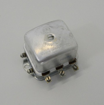 Regulator napięcia 24V Magneton PAL