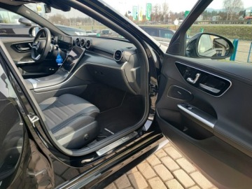 Mercedes Klasa C W206 2023 Mercedes C 300 e + niski przebieg + AMG, zdjęcie 19