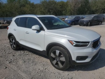 Volvo XC40 2021 Volvo XC 40 T5 Momentum, 2021r., 4x4, 2.0L 2.0 Benzyna 252KM, zdjęcie 1