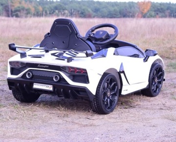 ОРИГИНАЛЬНЫЙ LAMBORGHINI AVENTADOR — УГЛЕРОДНАЯ ВЕРСИЯ —