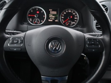 Volkswagen Tiguan I SUV Facelifting 2.0 TDI CR DPF BlueMotion 140KM 2014 VW Tiguan 2.0 TDI, Salon Polska, Serwis ASO, 4X4, zdjęcie 15