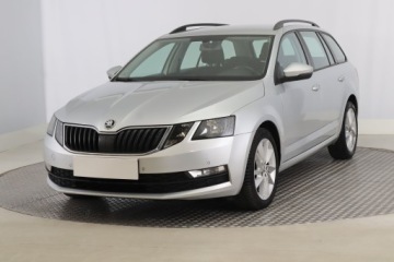 Skoda Octavia III Kombi Facelifting 1.6 TDI 115KM 2017 Skoda Octavia 1.6 TDI, Salon Polska, Klima, zdjęcie 1