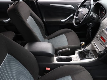 Ford Mondeo IV Kombi 2.0 Duratorq TDCi DPF 140KM 2009 Ford Mondeo 2.0 TDCi, Navi, Klima, Klimatronic, zdjęcie 8