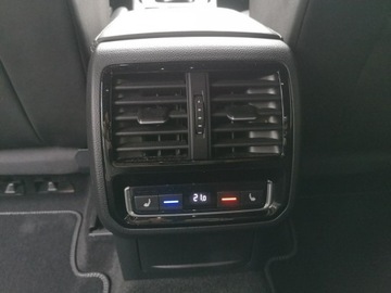 Volkswagen Arteon Fastback 2.0 TDI 240KM 2019 Volkswagen Arteon 2.0 TDI 240KM R-line Automat 7, zdjęcie 22