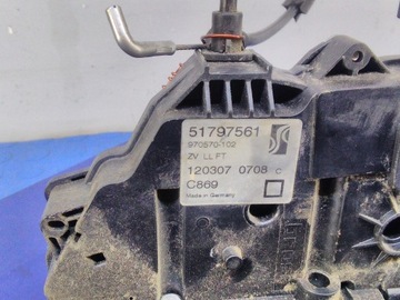 FIAT GRANDE PUNTO ZÁMEK DVEŘE LEVÝ PŘEDNÍ 51797561