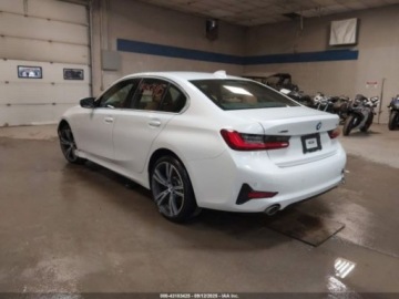 BMW Seria 3 G20-G21 2022 BMW Seria 3 330i xdrive 2.0 Benzyna 255KM, zdjęcie 2