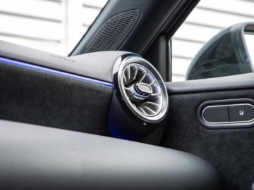 Mercedes Klasa A W177/V177 Hatchback Facelifting 2.0 220 190KM 2025 A Klasa 220 4-Matic AMG Line 2.0 (190KM) 2025, zdjęcie 11