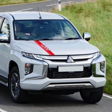LESKLÁ BÍLÁ NÁLEPKA NA KAPOTA VOZIDLA DO MITSUBISHI L200 TRITON PICK
