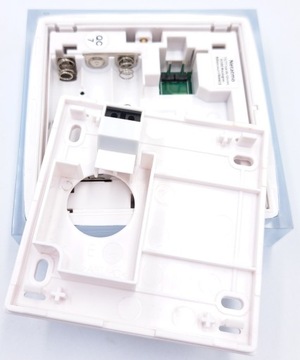 NETATMO Inteligentny termostat NTH01-ES-EC USZKODZONY