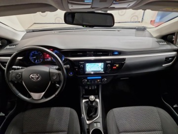 Toyota Corolla X Sedan Facelifting 1.6 Valvematic 132KM 2013 Toyota Corolla 1.6 Prestige Seria E16 (2012-2019), zdjęcie 2