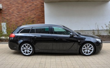 Opel Insignia I Sports Tourer OPC 2.8 V6 Turbo ECOTEC 325KM 2011 Opel Insignia 2,8T (325KM) 2011 r. Automat 4x4 OPC 2.8 Benzyna 325KM, zdjęcie 4