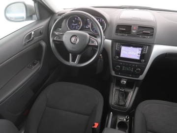 Skoda Yeti Outdoor 1.4 TSI 122KM 2014 Skoda Yeti 1.4 TSI, Salon Polska, Navi, Klima, zdjęcie 6