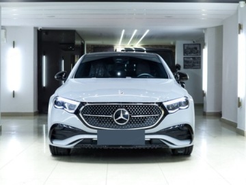 Mercedes Klasa E W214 Sedan 2.0 220d 197KM 2025 E Klasa 220 d 4-Matic AMG 2.0 (197KM) 2025, zdjęcie 1