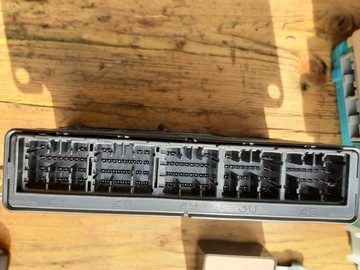 JEDNOTKA ŘÍZENÍ MOTORU KLÍČEK SPÍNACÍ SKŘÍŇKA GRANDIS 2.4 MN171269