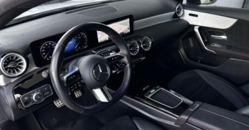 Mercedes Klasa A W177/V177 Sedan Facelifting 2.0 220 190KM 2023 Mercedes-Benz Klasa A Salon PL 4Matic AMG Line Kamera MBUX CarPlay Android, zdjęcie 9