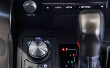 Lexus NX I SUV Facelifting 300 238KM 2021 Lexus NX 300 F Impression AWD 2.0 Benzyna 238KM, zdjęcie 35