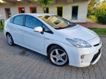 Toyota Prius III 2015 Toyota Prius III LIFT 1.8 Hybrid GAZ LPG Klima Navi Kamera 1.8, zdjęcie 18