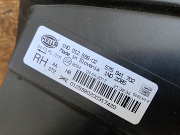 HALOGEN PRAVÝ SEAT ATECA 575941702