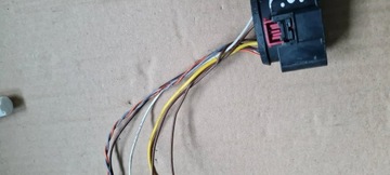 A5 8W ZÁSTRČKA KONEKTOR SVĚTLA FULL LED 8W0973737 8PIN A4 B9 Q5