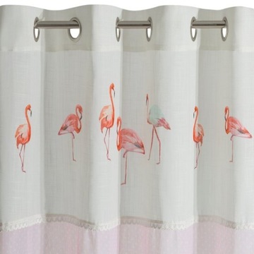 ZASŁONA ZDOBIONA NADRUKIEM W FLAMINGI I KORONKĄ